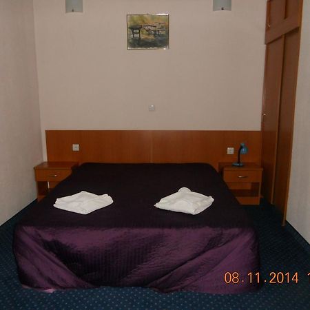 Family Hotel Helios Sevlievo Dış mekan fotoğraf